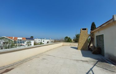 Ozanköy Merkezde 2074 m² Arsa İçinde Deniz Manzaralı Müstakil Ev