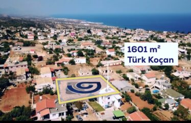 Esentepe Merkezde Deniz Manzaralı Villanızı Yapmanız İçin 1601 m² Arsa