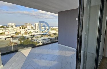 Girne Merkezde Teslime Hazır 3+1 Loft Daire