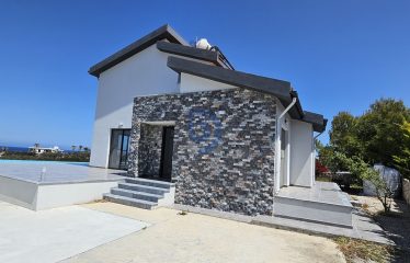 Önü Kapanmaz deniz manzaralı 3+1 villa