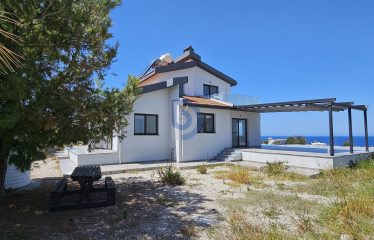 Önü Kapanmaz deniz manzaralı 3+1 villa