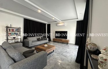 ALSANCAK’TA LÜKS VE KONFORU BİR ARADA SUNAN 4+1 KİRALIK VİLLA