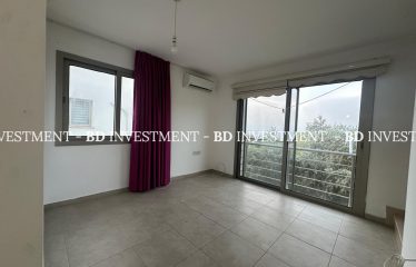 GİRNE MERKEZDE EŞYALI KİRALIK TRİPLEKS VİLLA