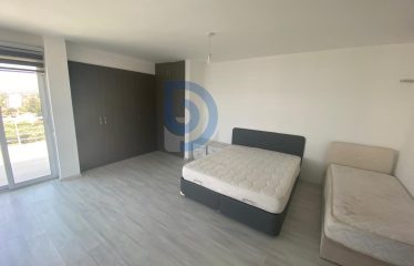 GİRNE KAR MARKET BÖLGESİNDE KİRALIK 2+1 PENTHOUSE DAİRE!