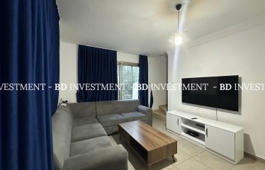 GİRNE MERKEZDE EŞYALI KİRALIK TRİPLEKS VİLLA