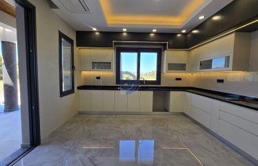 Ultra Lüks Türk Koçanlı Villa | 4+1 | 460 m² Kapalı Alan | Özel Havuz + Sinema Odası Altyapılı