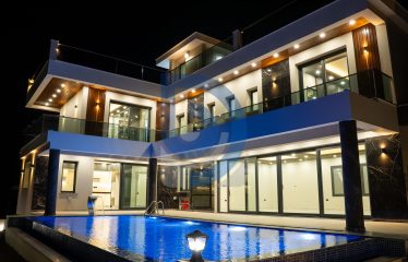 Ultra Lüks Türk Koçanlı Villa | 4+1 | 460 m² Kapalı Alan | Özel Havuz + Sinema Odası Altyapılı