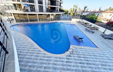 Girne Merkezinde Tüm Vergiler Ödenmiş, Full Eşyalık Lüks Daire