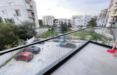 Girne Merkezde Pamfilya Sitesinde 3+1 Lüks Daire