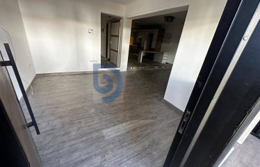 Yenikent Bölgesinde Tamamen Yenilenmiş Satılık İkiz Villa
