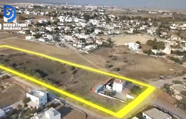 Haspolat Merkezinde 10.972 m² Yatırımlık Arazi ve İçinde Müstakil Ev
