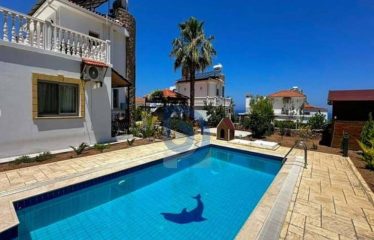 Bahçeli’de Deniz ve Dağ Manzaralı Tam Müstakil Muhteşem Villa