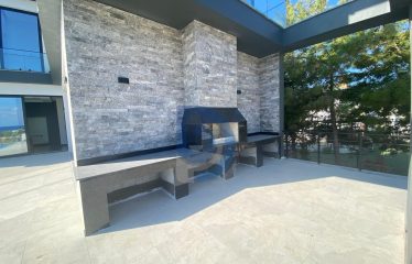 Çatalköy Denize Sıfır Lüks Villa