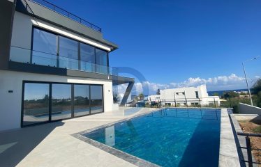 Çatalköy Denize Sıfır Lüks Villa