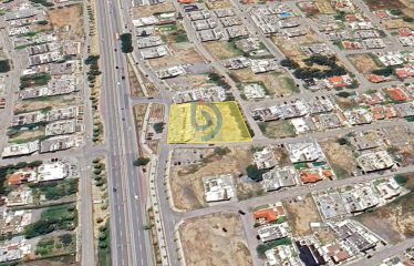 Lefkoşa/Güzelyurt Anayola Sıfır Ticari Değeri Yüksek 5 Kat İmarlı Arsa