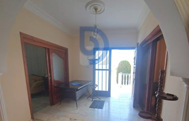 Edremit’de Geniş Arazi İçinde Dağ ve Deniz Manzaralı Villa