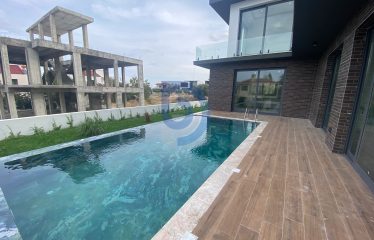 Çatalköy Denize Yürüme Mesafesi Satılık Villa