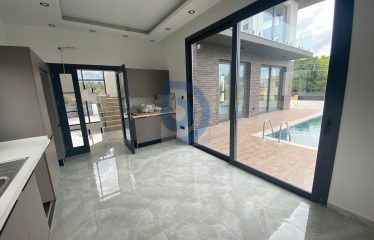 Çatalköy Denize Yürüme Mesafesi Satılık Villa