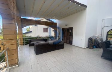 Lapta Satılık Özel Havuzlu Villa