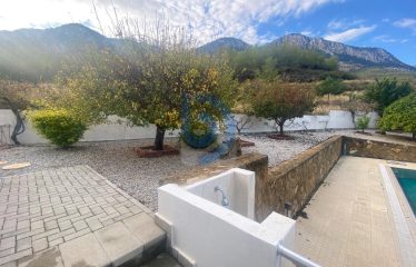 Lapta Satılık Özel Havuzlu Villa