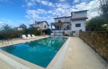 Lapta Satılık Özel Havuzlu Villa