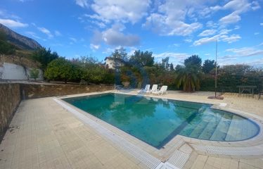 Lapta Satılık Özel Havuzlu Villa