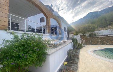 Lapta Satılık Özel Havuzlu Villa