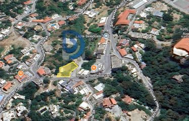 Lapta Merkezinde 3 Kat İmarlı 558 m² Arsa