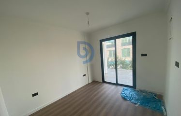 Alsancak Satılık 3+1 Zemin Kat Bahçeli Daire