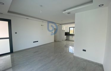 Alsancak Satılık 3+1 Zemin Kat Bahçeli Daire