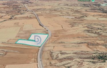 Geçitkale Anayola Sıfır Konumda Fırsat 15.879 m² Arazi