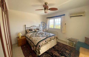 Girne Lapta Satılık Özel Havuzlu 4+1 Villa