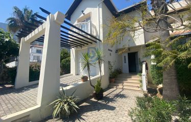 Girne Lapta Satılık Özel Havuzlu 4+1 Villa