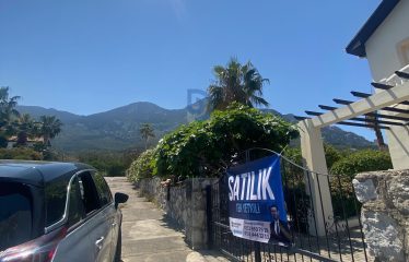 Girne Lapta Satılık Özel Havuzlu 4+1 Villa