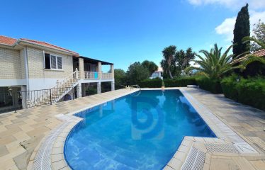 Yeşiltepe’de Acil Satılık 1804 m² Bahçe İçinde 3+1 Villa