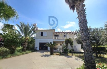 Yeşiltepe’de Acil Satılık 1804 m² Bahçe İçinde 3+1 Villa