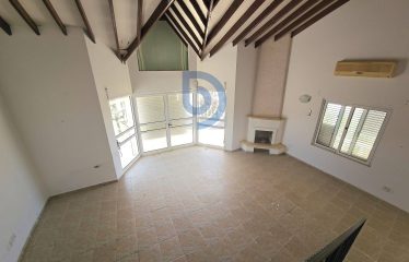 İskele’de Sahile 200 Metre Mesafede 4+1 Gerniş Bahçeli Villa