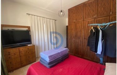 Karşıyaka Satılık Özel Havuzlu Taş Villa