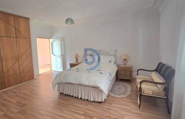 Edremit’de 1269 m² Bahçe Alanına Sahip Tam Müstakil Villa