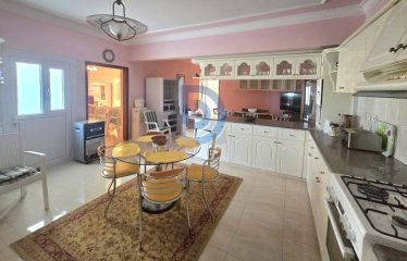 Edremit’de 1269 m² Bahçe Alanına Sahip Tam Müstakil Villa
