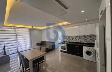 Kıbrıs Girne Lapta Bölgesinde Merkezi Sistemli , Site İçinde Satılık 2+1 Daire