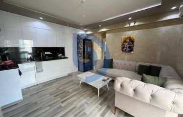 Kıbrıs Girne Merkezde Satılık 2+1 Full Eşyalı Penthouse Daire