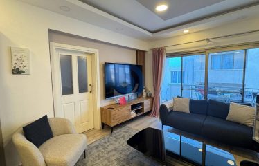 Kıbrıs Girne Merkezde Satılık 2+1 Deniz Manzaralı Daire