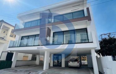 Kıbrıs Girne Merkez’de Çarşı İçinde Satılık 2+1 4 Adet Ticari İzinli Daire