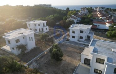 Kıbrıs Girne Çatalköy Satılık 3+1 Sıfır Villalar