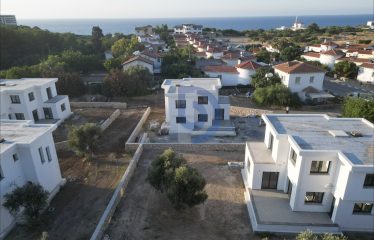 Kıbrıs Girne Çatalköy Satılık 3+1 Sıfır Villalar