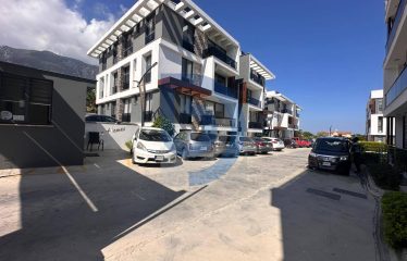 Kıbrıs Girne Lapta Bölgesinde Merkezi Sistemli , Site İçinde Satılık 2+1 Daire