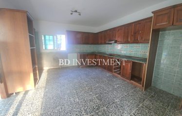 Kıbrıs Girne Karşıyaka 1410 m² Arsaya Sahip , Sahile 300 Metrede 3+1 Villa