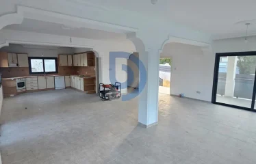 Kıbrıs Girne Edremit’de Geniş Bahçeli Tam Müstakil Villa