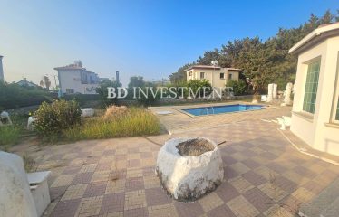 Kıbrıs Girne Karşıyaka 1410 m² Arsaya Sahip , Sahile 300 Metrede 3+1 Villa